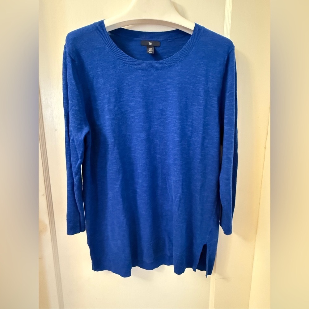 LOVELY GAP BLUE THIN KNIT SWEATER 3/4 SLEEVE